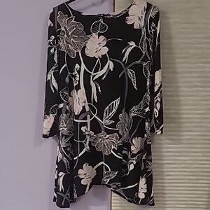 Alfani Black and Cream Patterned top